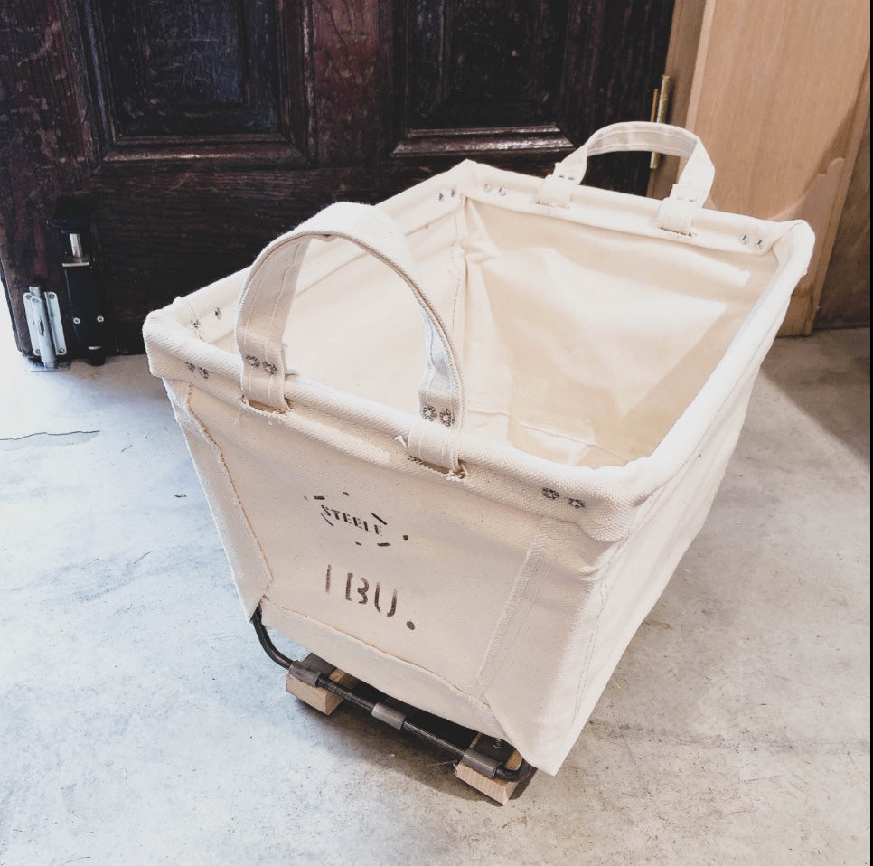 新生活、新学期の模様替えにSTEELE CANVAS BASKETはいかがでしょうか?