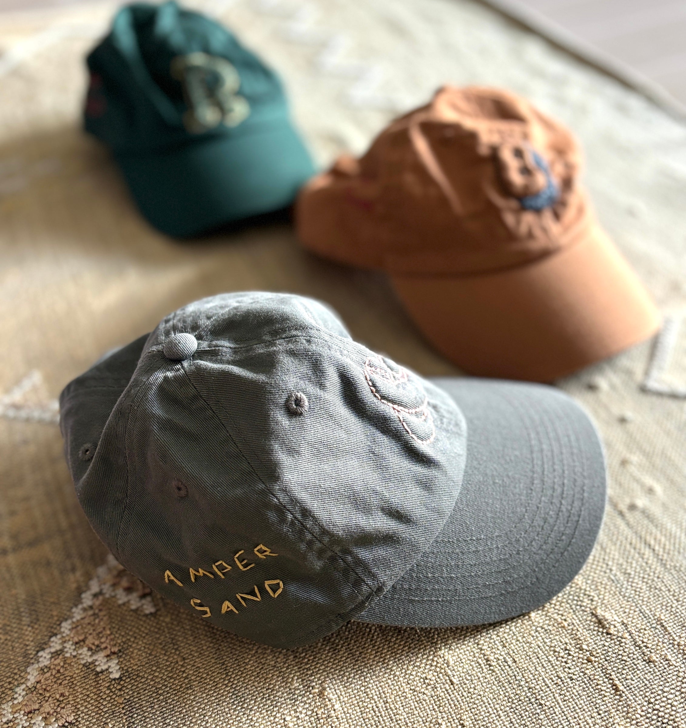 Ampersand CHARCOAL CAP