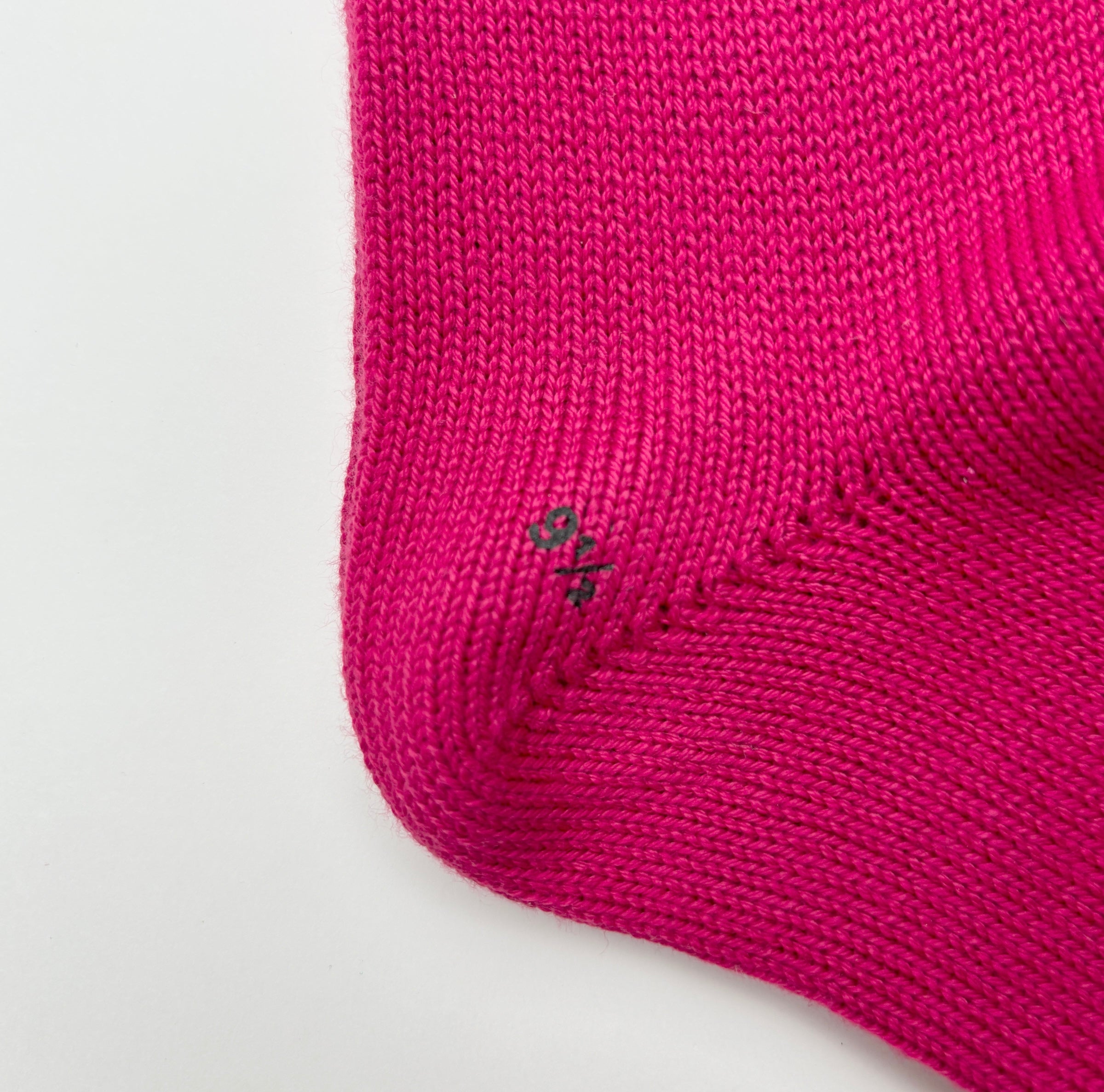 LADIES PLAIN FLAT SOCKS RED