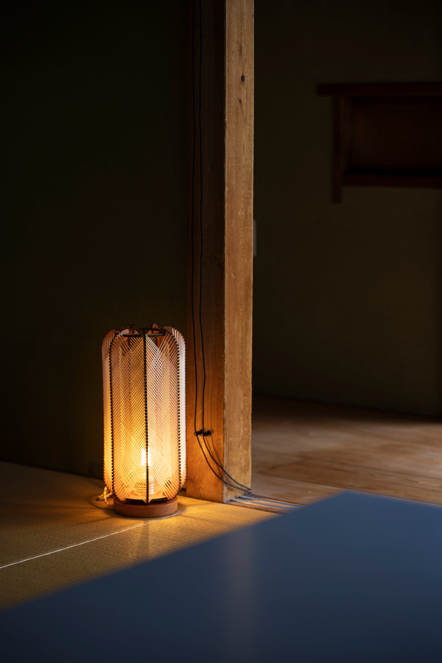 LAFABLIGHT PILLSI (LAMP ON BASE)