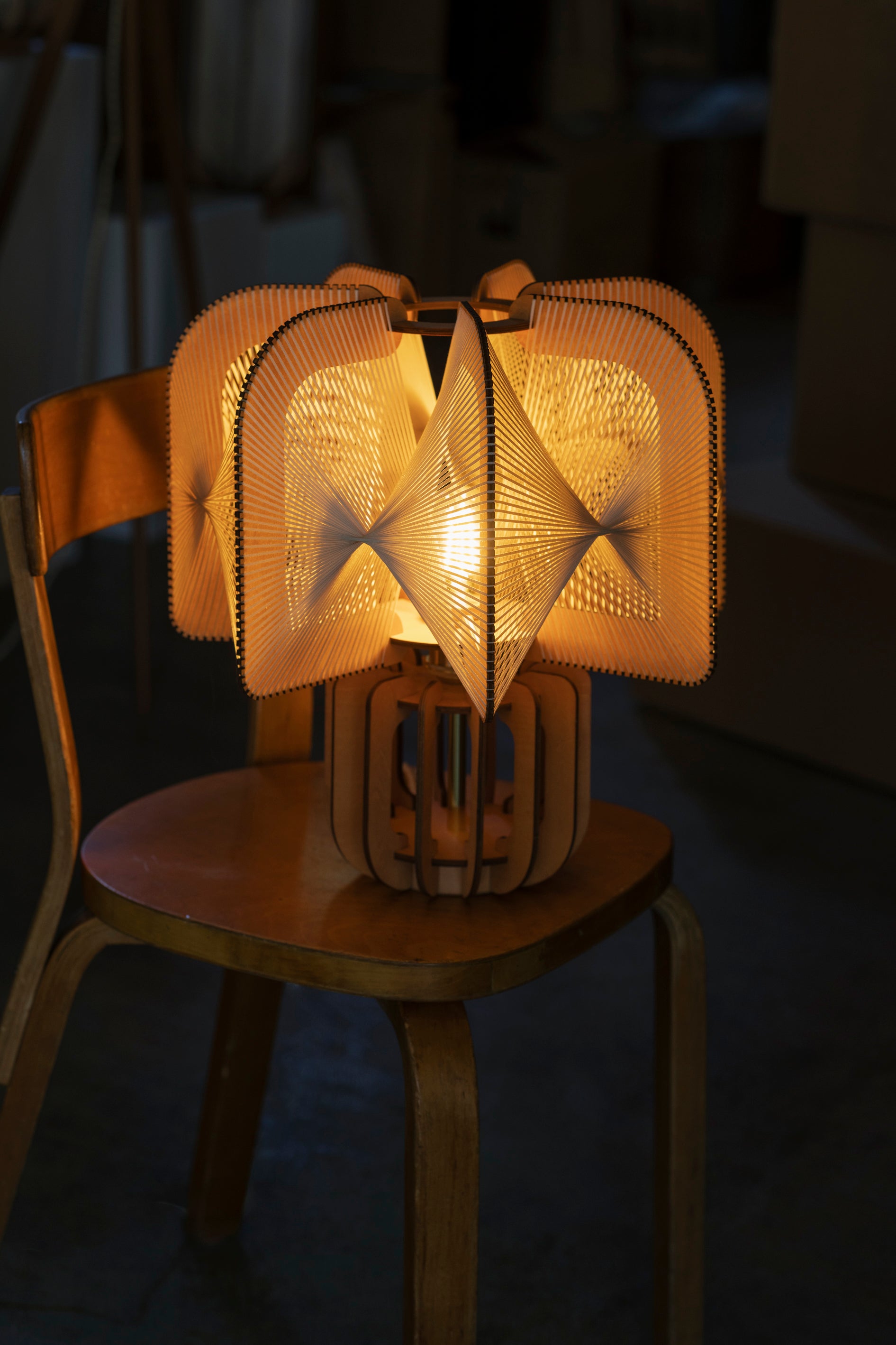 LAFABLIGHT MULJEE  （UFOLA WOOD BASE）