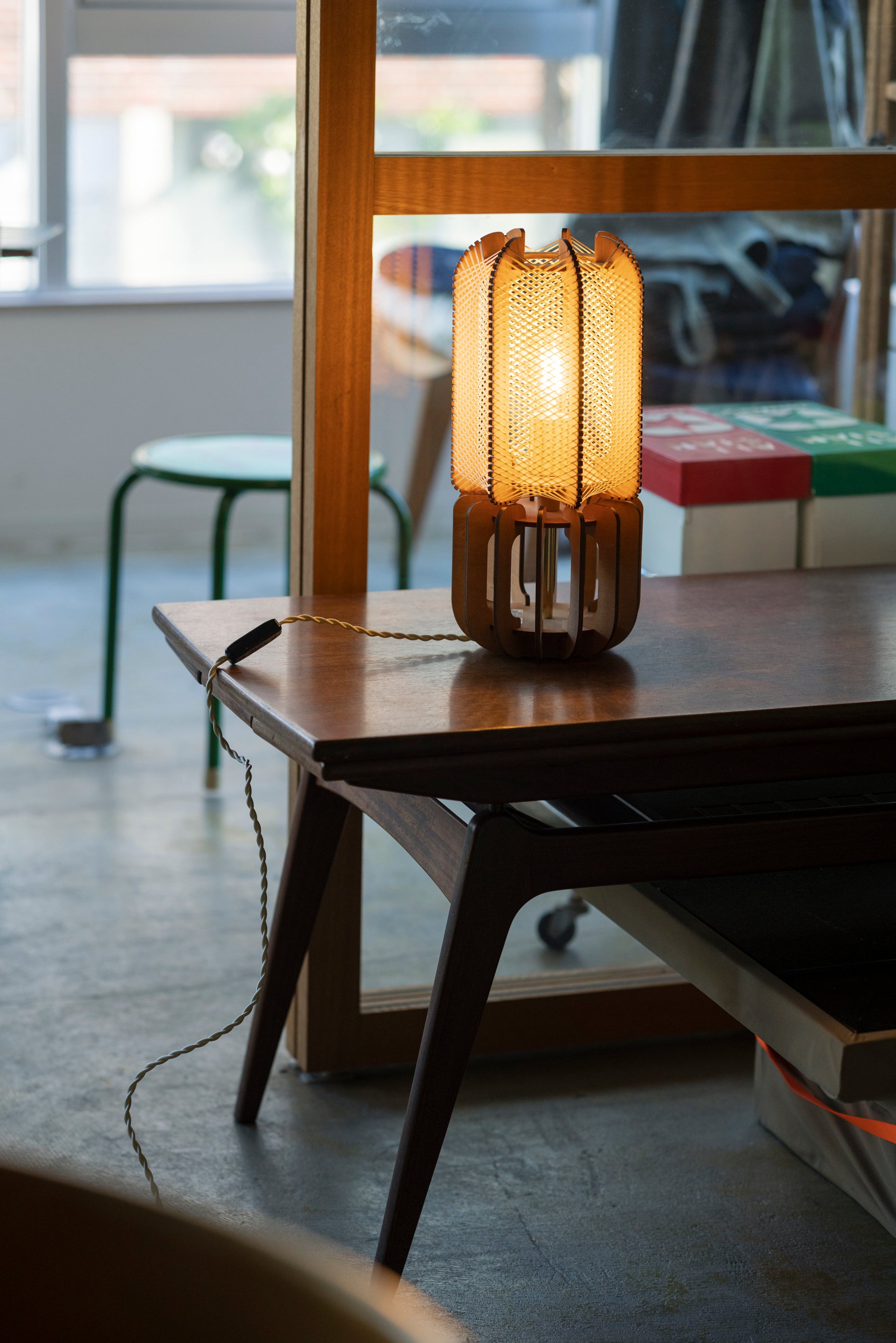 LAFABLIGHT JEELI （QADRO WOOD BASE）