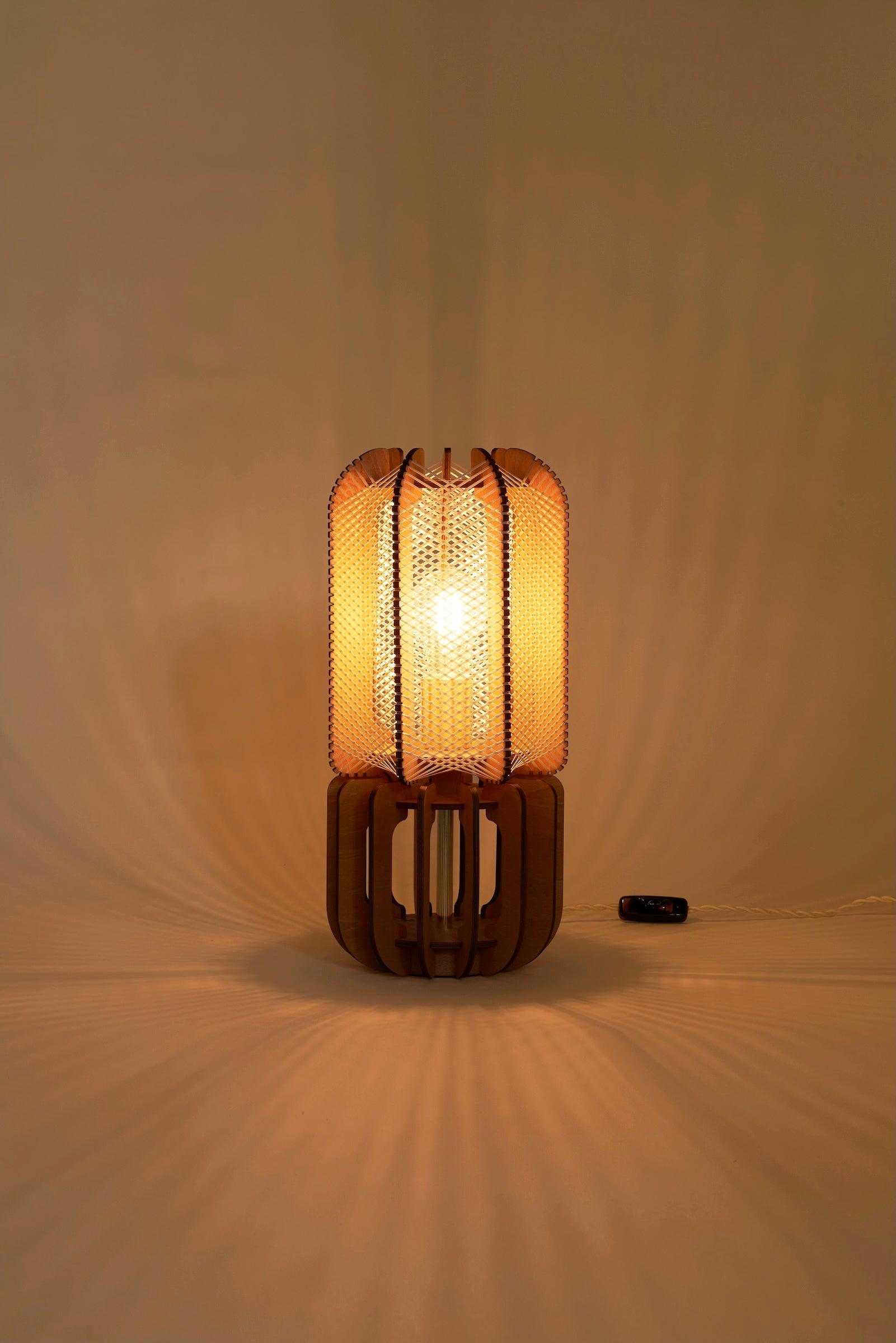 LAFABLIGHT JEELI （QADRO WOOD BASE）